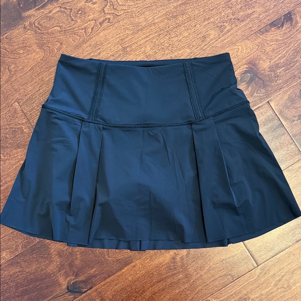 Lululemon Black Pleated Skirt